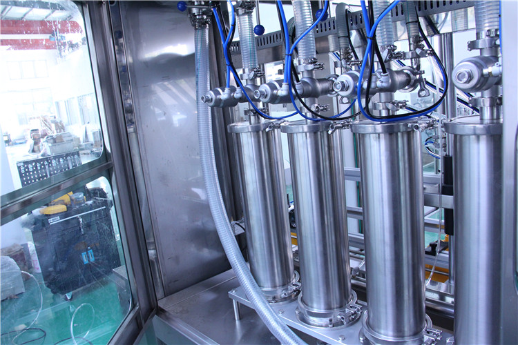 Obuolių uogienių pildymo mašina