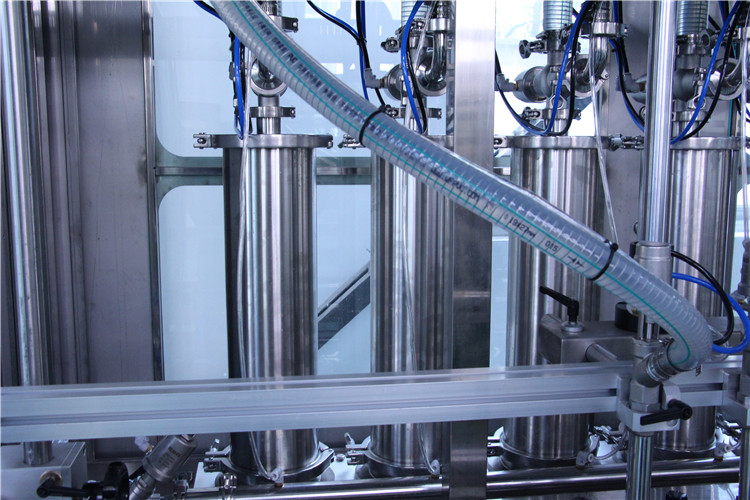 šokolado įdaro mašina