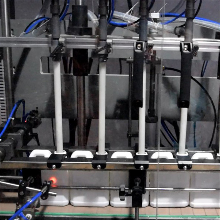 korozinis skysčių užpildymo aparatas