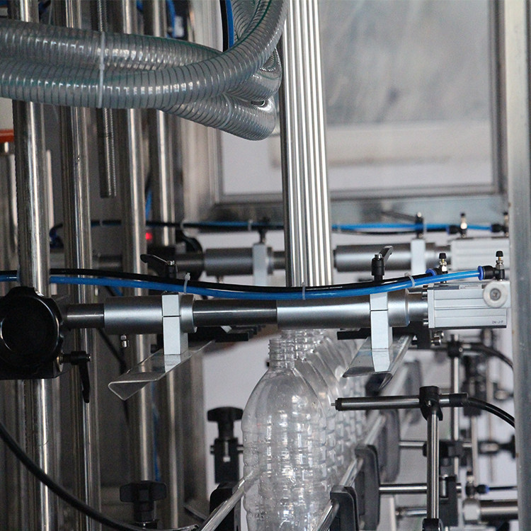 aliejaus pildymo mašina 